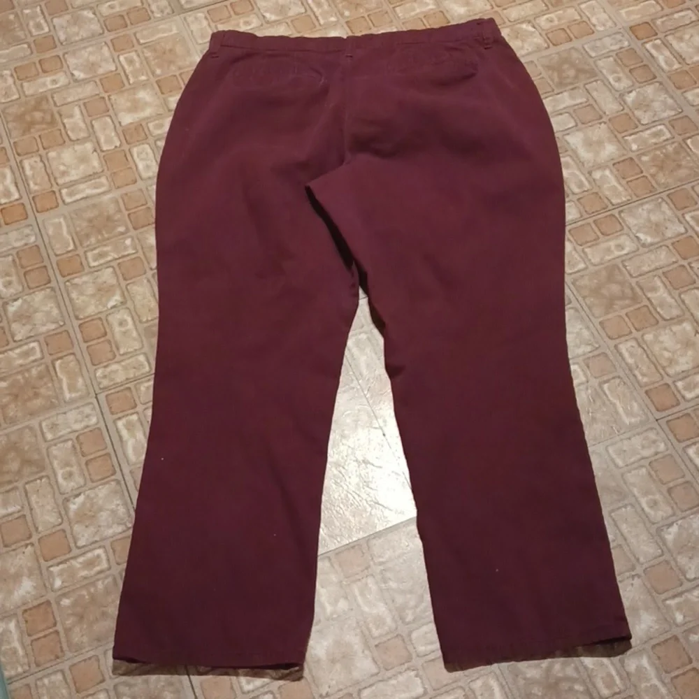 Gloria Vanderbilt Women's Burgundy Straight Leg Jeans